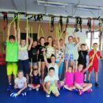 Přehled nejlepších příměstských táborů v Praze, kde OKfit Ládví vyniká svým sportovním zaměřením.